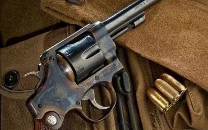 漫游左轮:"麦克雷呢?