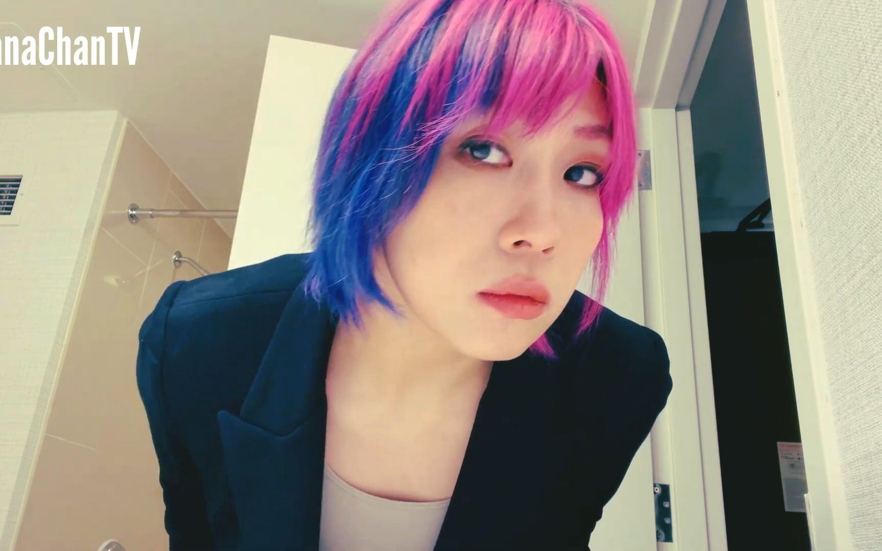 明日华去往2023皇家大战的路上!