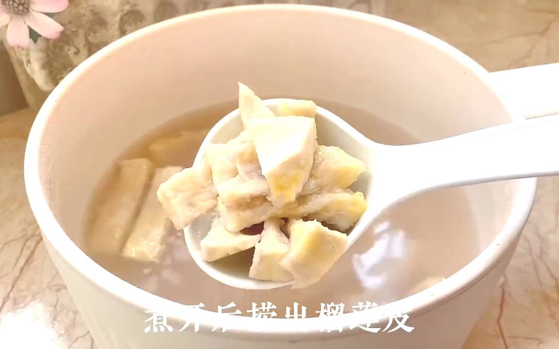 没想到吧,榴莲皮还能吃?做成好吃的果冻和撞奶,味道真的太棒了