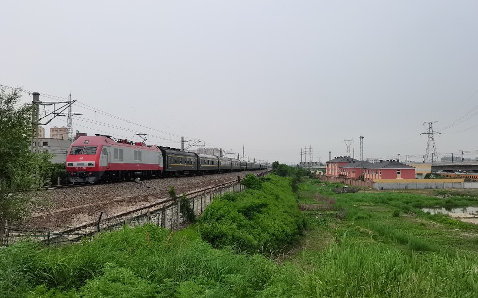 沈局沈段ss90118牵引k5097次列车(锦州-大连)提速通过