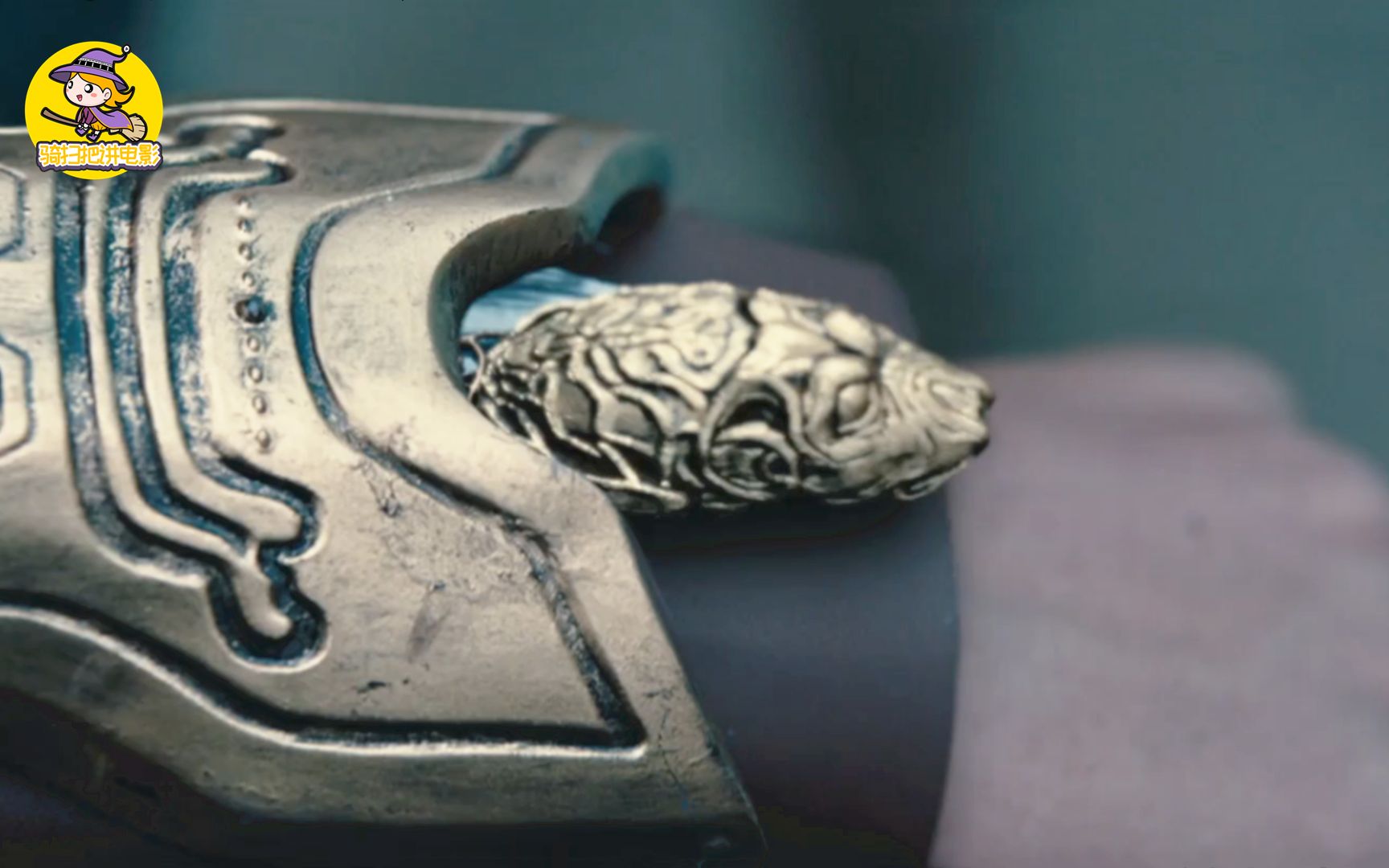 武林中最厉害的暗器锦衣卫觊觎已久整个江湖只有一人造得出