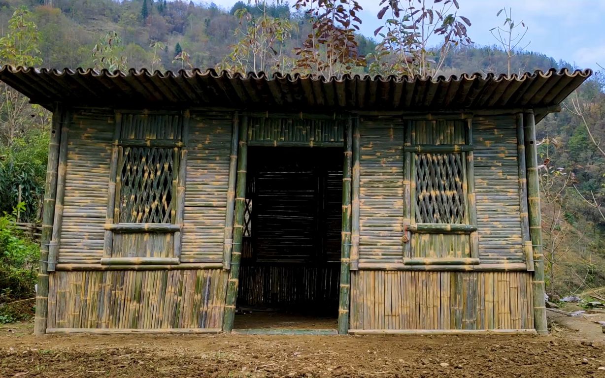 农村小伙的山居生活,修建一间竹屋,打造满园春色