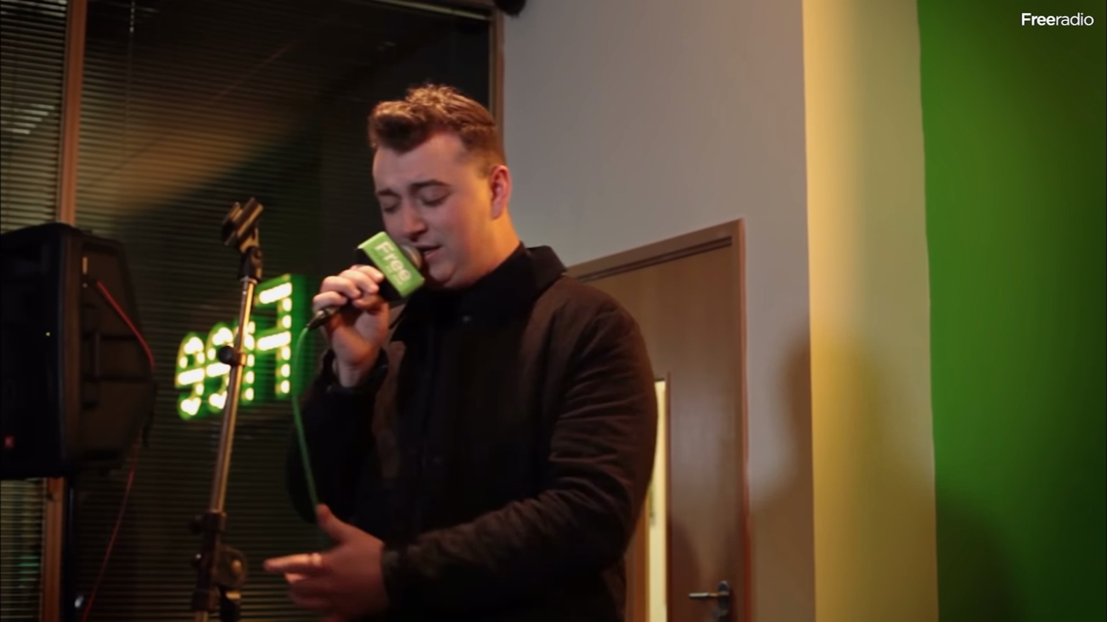 [图]【Sam Smith】 Money On My Mind live at Free Radio