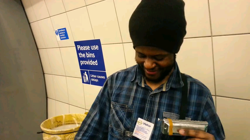 搬运外国小哥街头演奏辛德勒的名单好听到耳朵怀孕