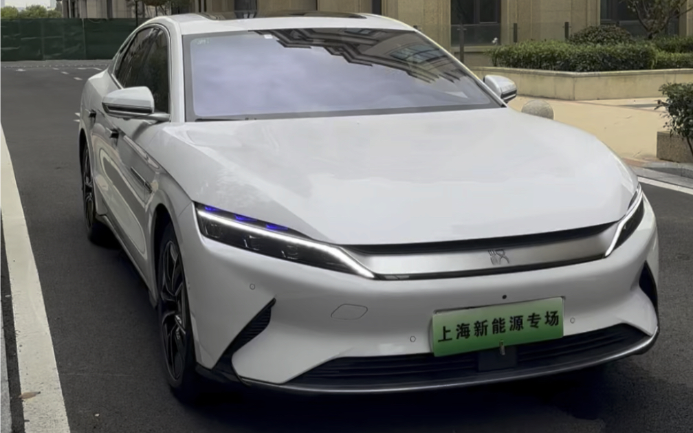 22年7000公里的比亚迪汉ev顶配