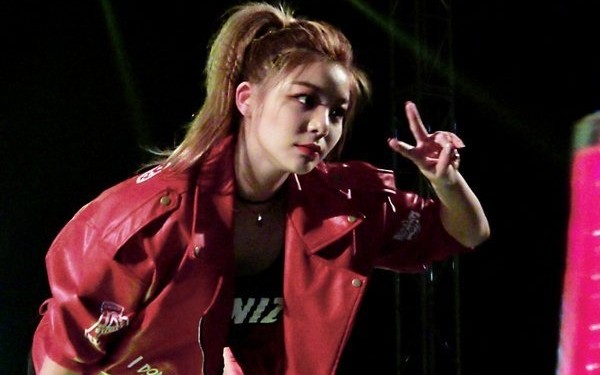 【ailee】李艺真(胖狸)钢琴演奏片段~~_哔哩哔哩 (゜-゜)つロ 干杯