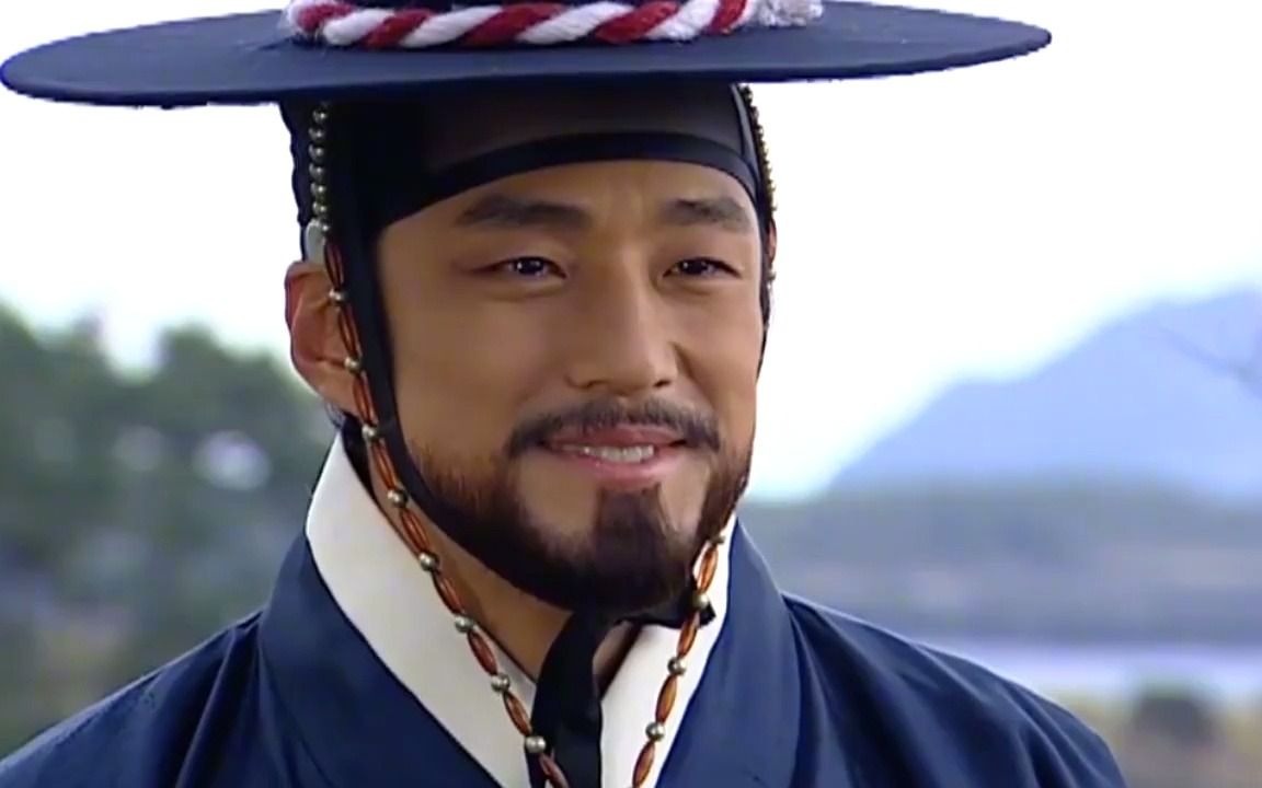 【大长今】长今帮闵政浩看面色,结果二人对视瞬间,长今瞬间害羞!