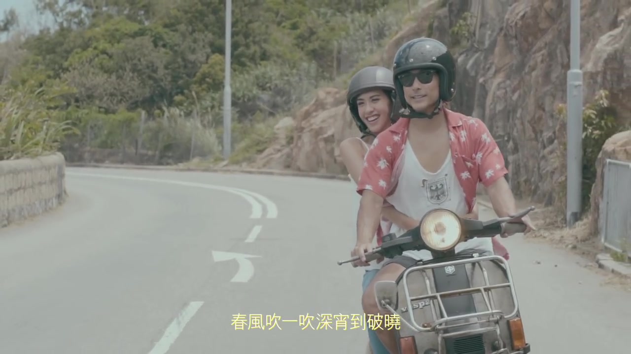 [图]【JUDE x 林德信】On The Road (Official Music Video)