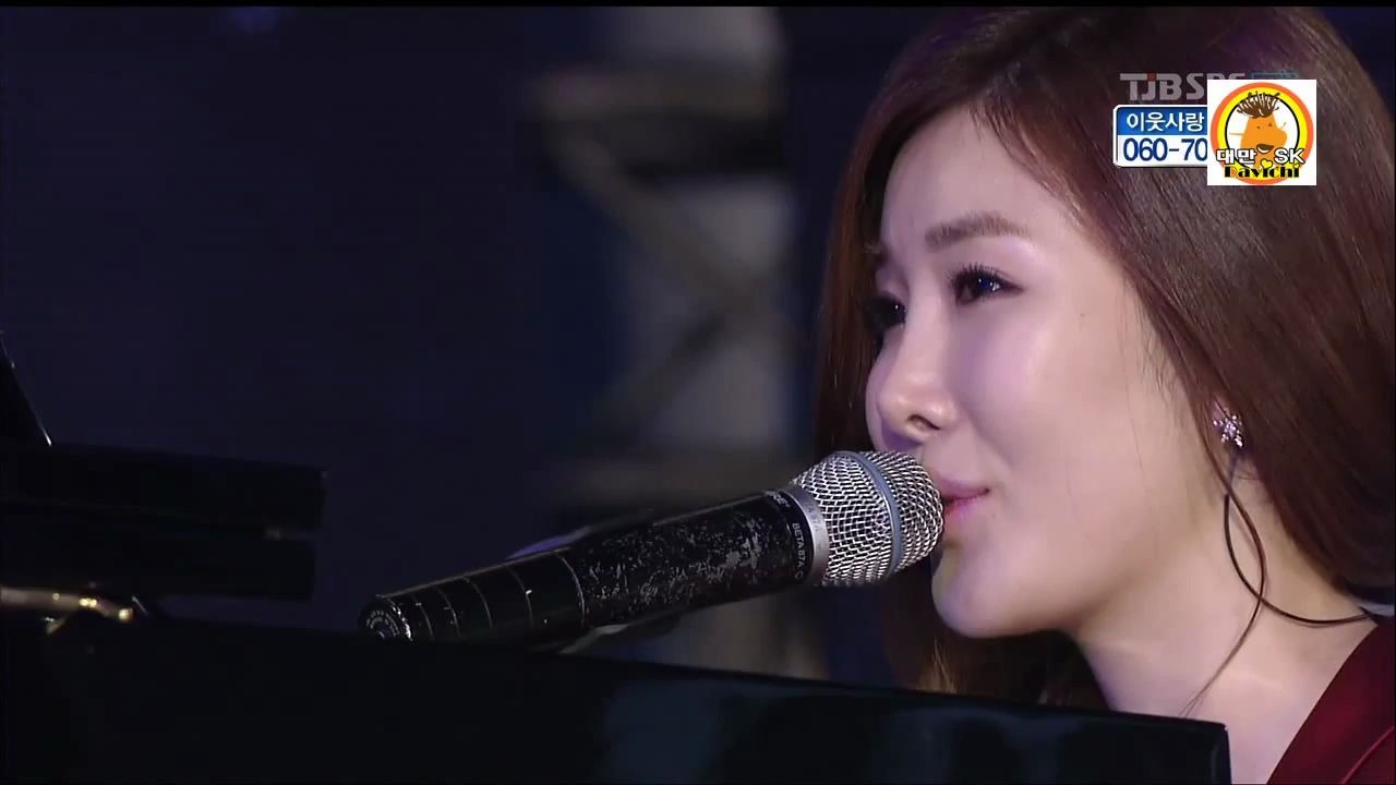 [图]101229 2010 SBS 歌謠大戰 Davichi - 時間啊停止吧 (Piano.ver)