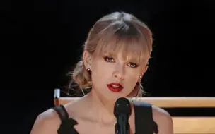 下载视频: 【Taylor Swift】[4K修复] Red (CMA Awards 2013)