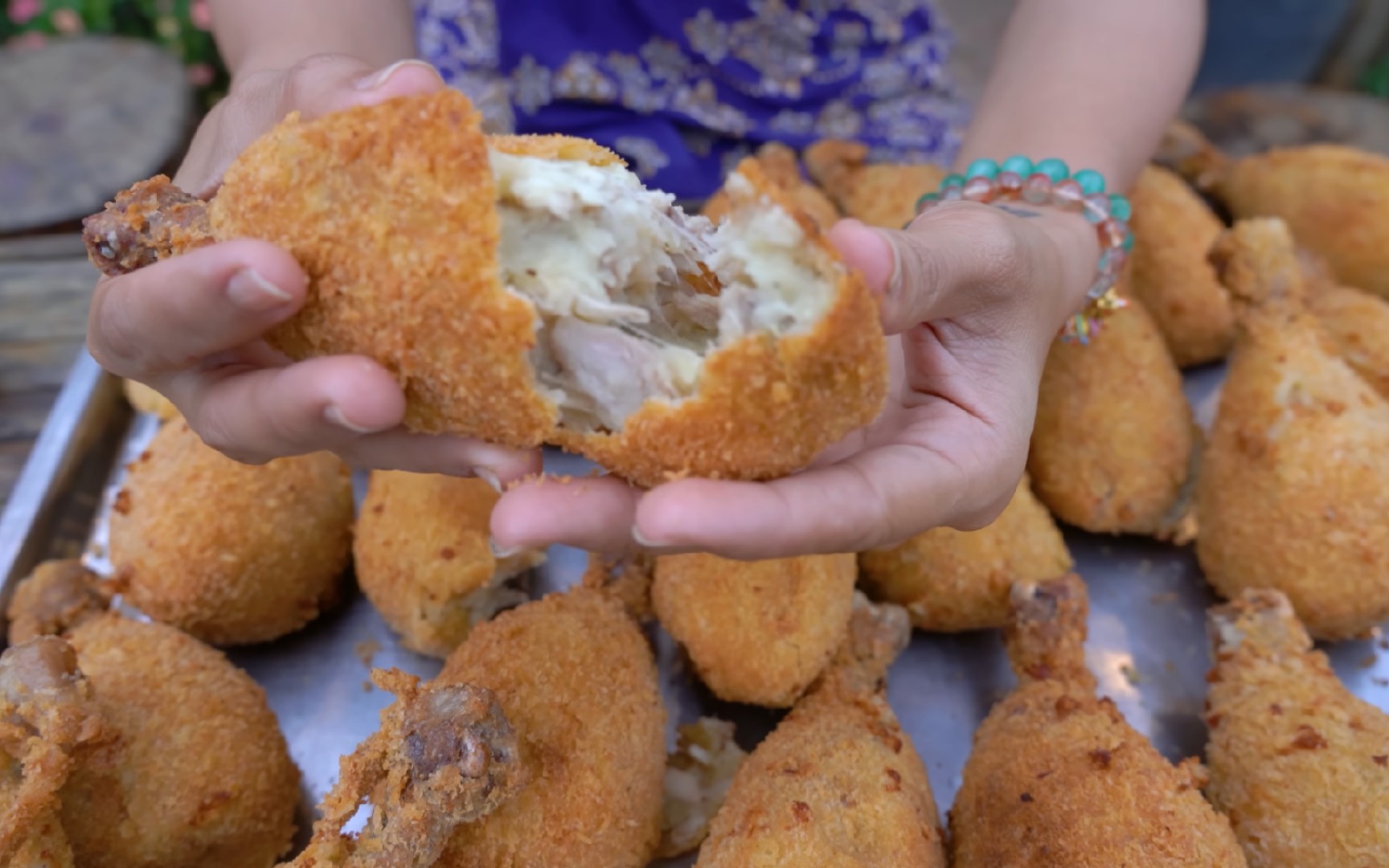 越南传统炸鸡腿做法,看似费力没必要,味道却出奇的好