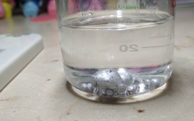 高锰酸钾与过氧化氢的反应(0711ω11)