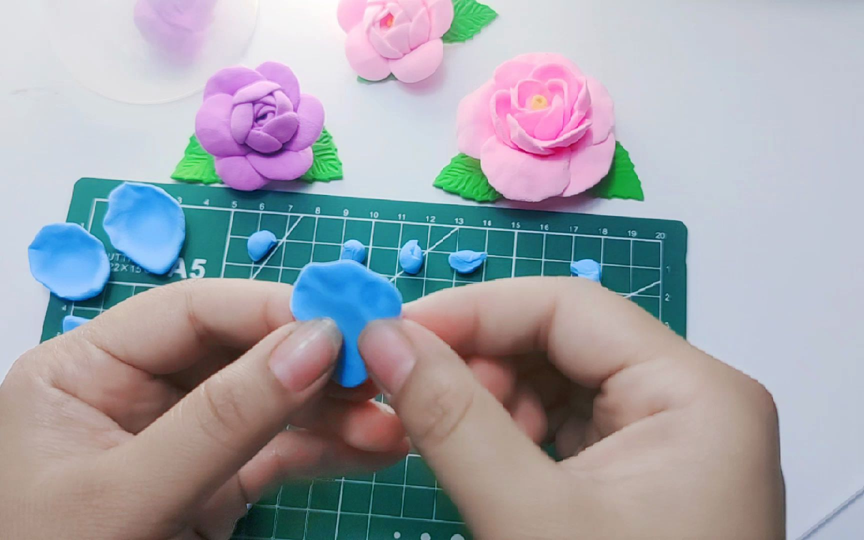 手工黏土教程 亲子手工黏土 怎么捏一朵茶花