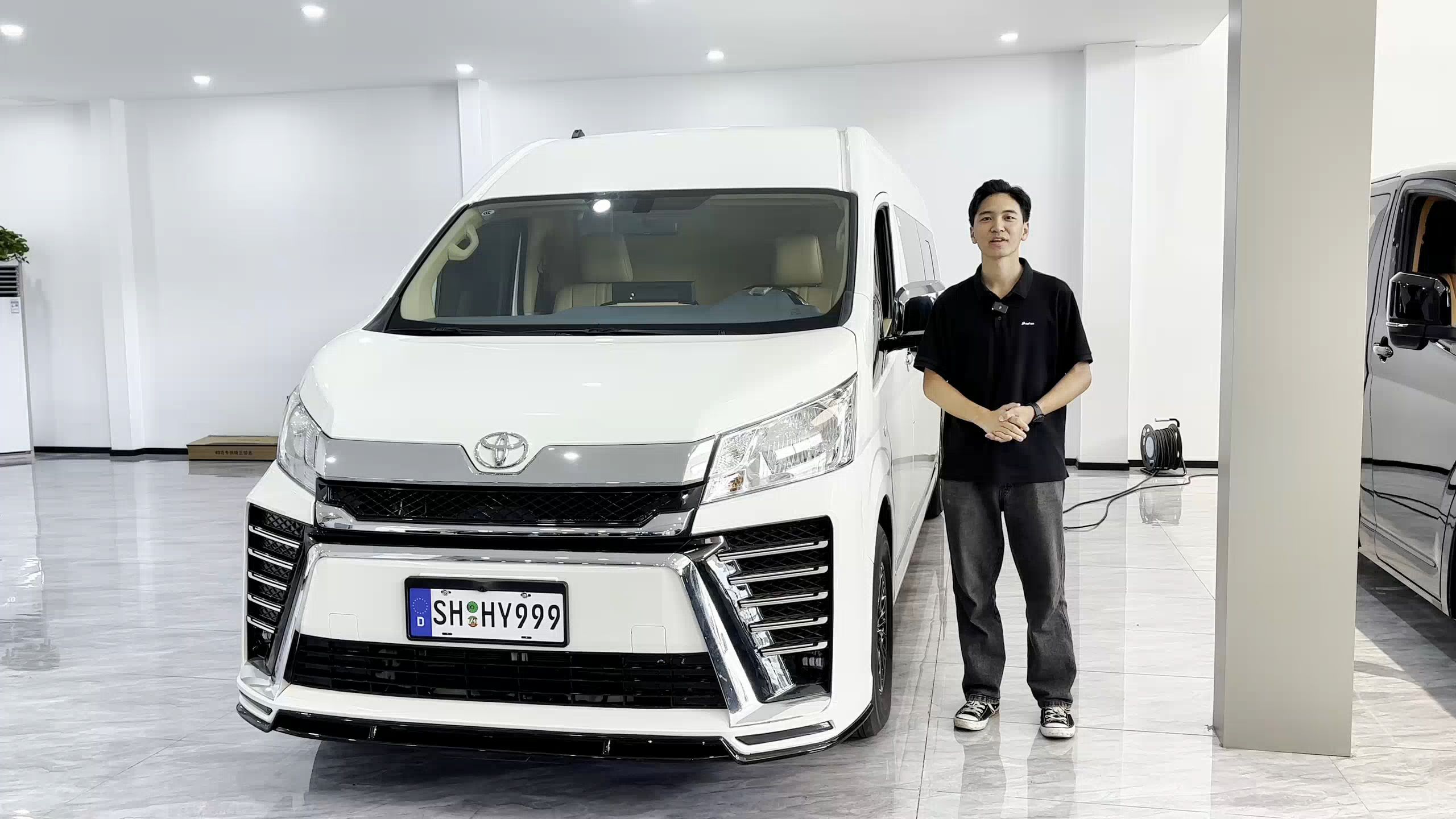 进口丰田海狮六座带卫生间版本 ,全新现车活动特价