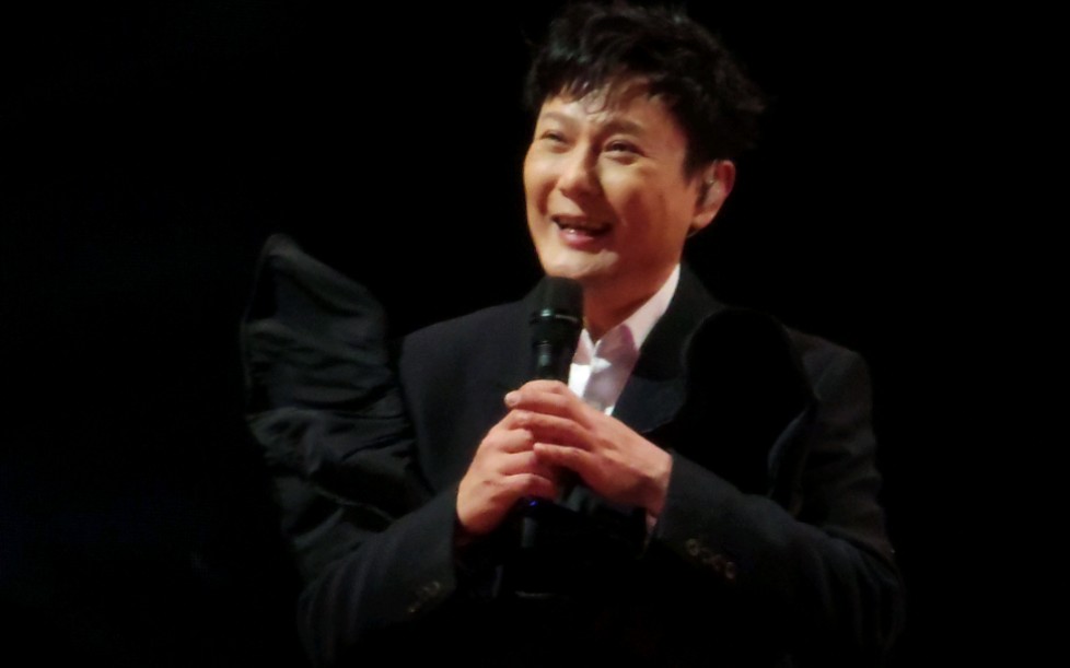 厦门talking part,张信哲演唱会聊天环节,就喜欢听你东扯西扯