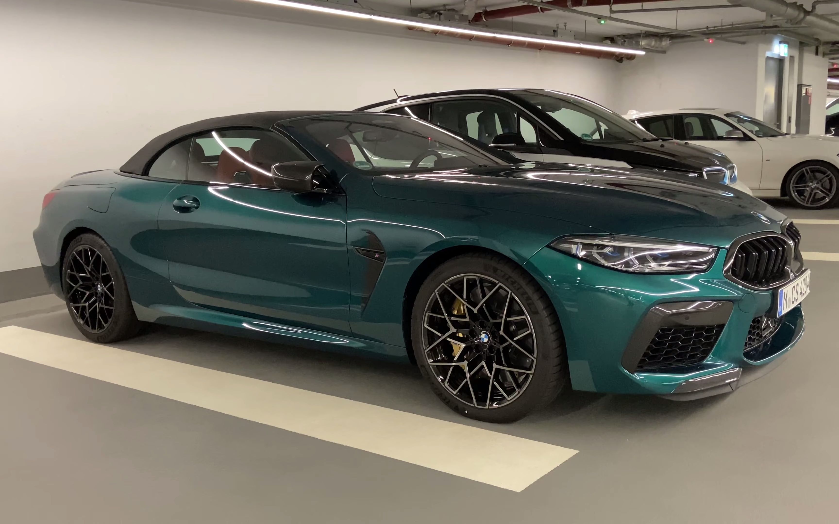 宝马m8 cabrio外观细节展示