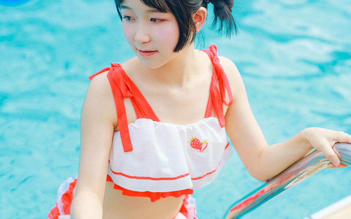 夏日泳池 摄影群聚会~~肥宅摄影们和死库水小姐姐的泳池嬉戏play