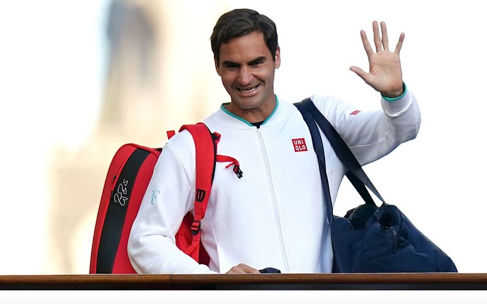 [图]【英音 带字幕】Tennis legend Roger Federer waves goodbye to the sport