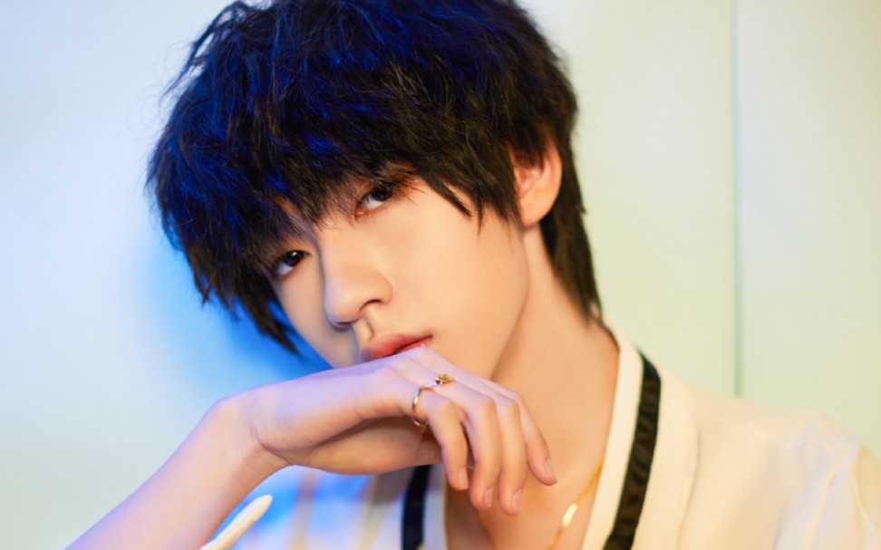 贺峻霖破风单人直拍又仙又撩的贺峻霖谁能招架的住