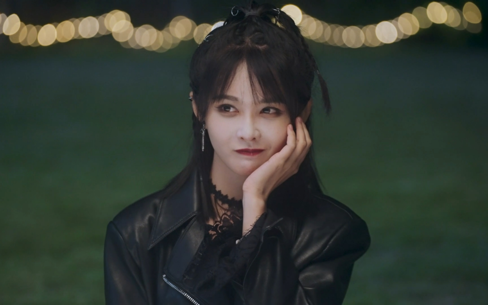 【杨馥羽】她爸娶的第四个老婆,竟是她学姐