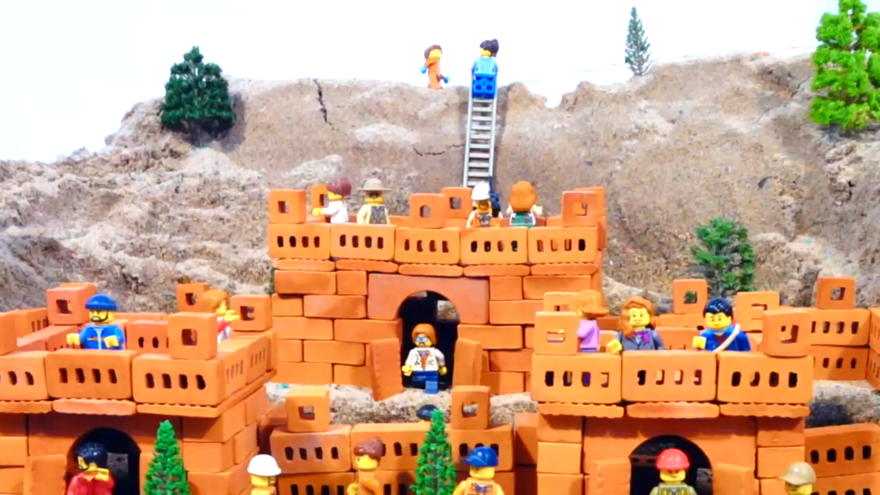 乐高大坝决口和巨型小型砖砌城堡洪水坍塌