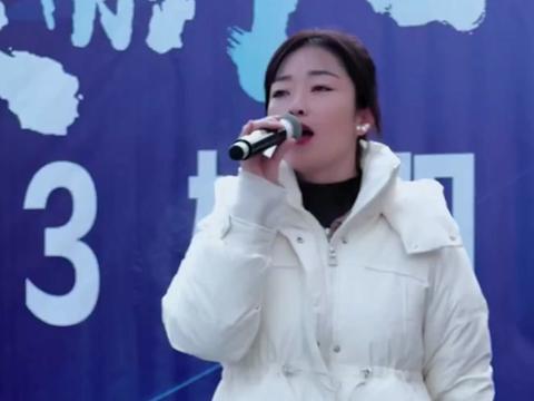 辽辽老歌《南泥湾》再不是往年的旧模样! @草根歌手辽辽