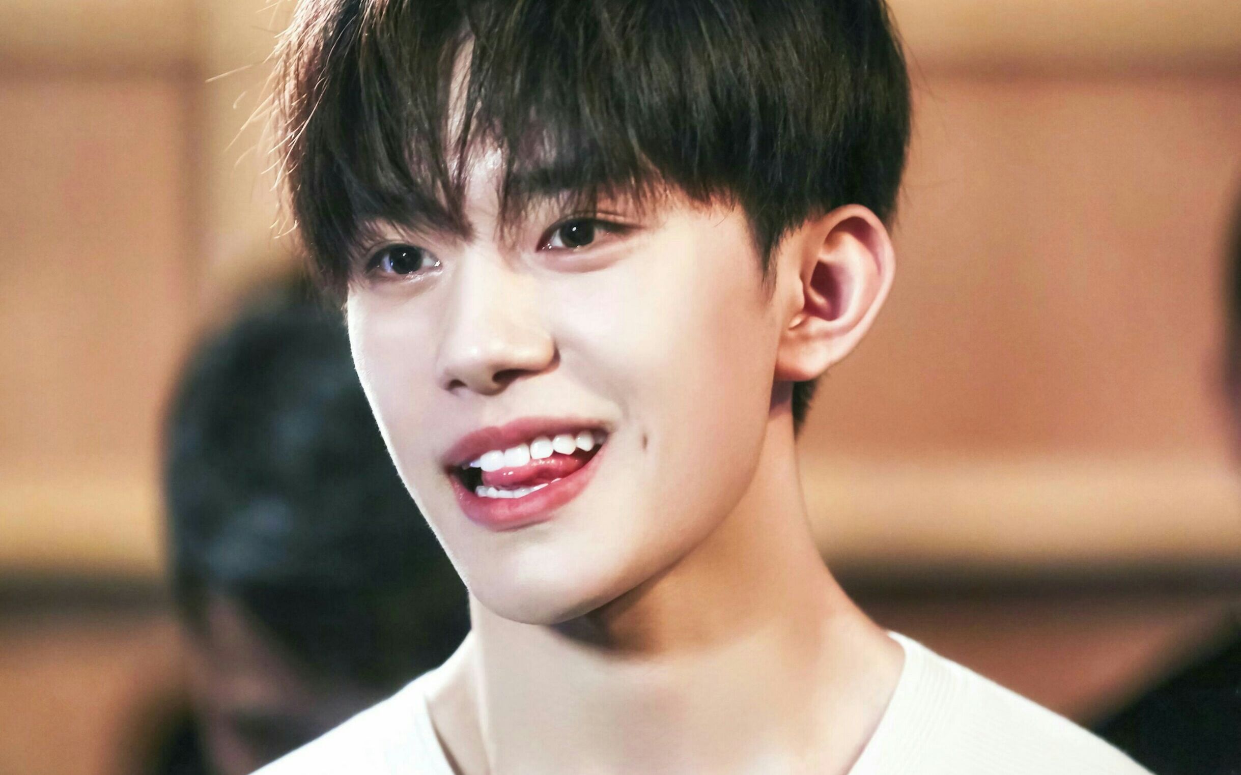 【易烊千玺】生日应援之全民咚巴拉