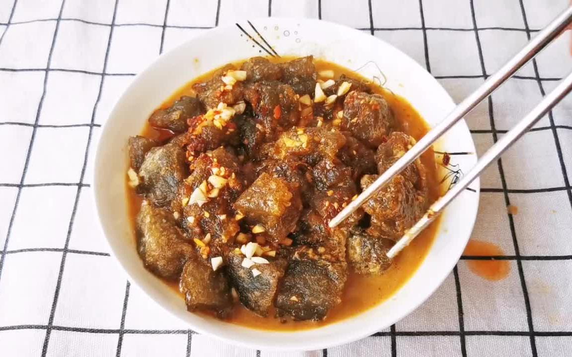 【炒焖子】分享大连当地特色美食炒焖子,软糯q弹,香酥可口,太好吃啦