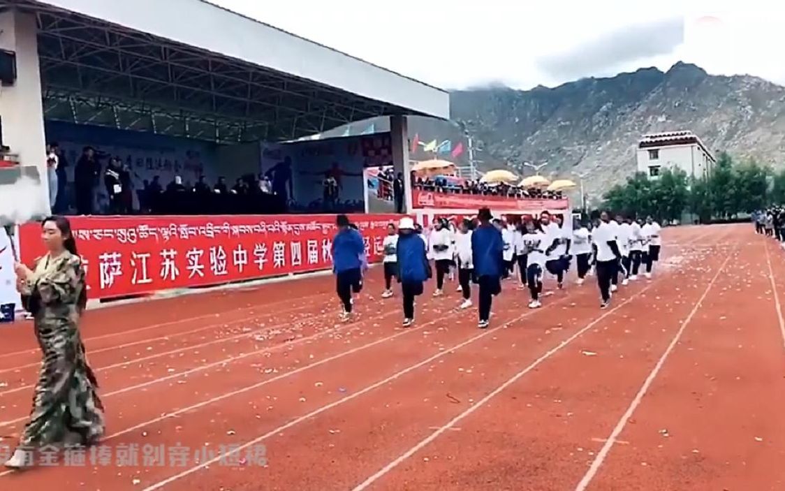 [图]学校运动会上最嚣张的入场！