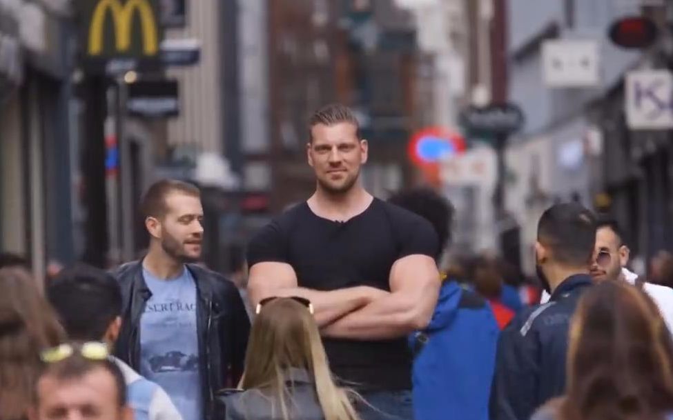 2米18最高大的健身达人荷兰巨人olivierrichters8年增肌70kg