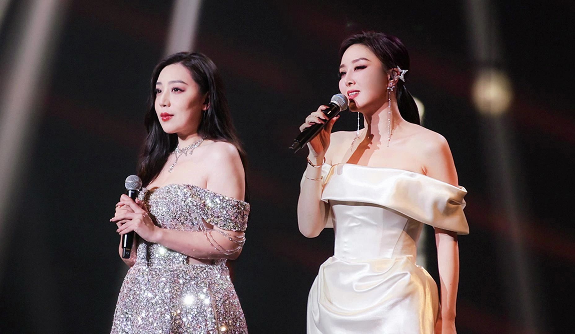 【杨子一,豆姐韩士博】《生活总该迎着光亮》#2023快手直播年度盛典