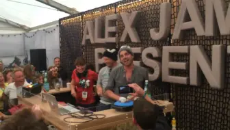 【Alex James】化身DJ  @The Big Feastival 2015[4p]