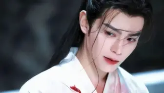 救命，好正一男的！！！这哥颜值赛道一骑红尘。