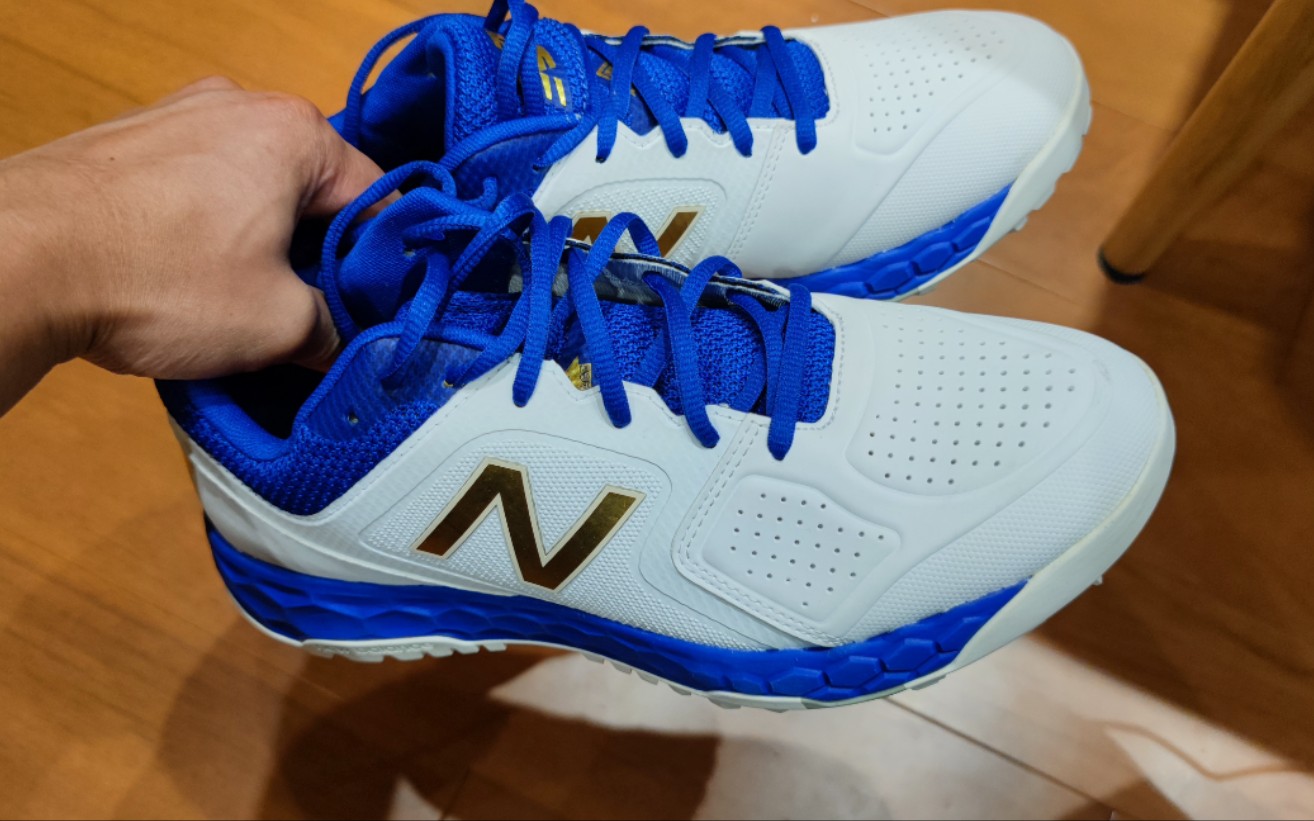 棒球鞋 垒球鞋 开箱 碎钉 纽拜伦 new balance 棒球装备 垒球鞋 运动鞋 跑步鞋 baseball shoe 测评 体验 野球 健身草地悠闲训练鞋哔哩哔哩bilibili