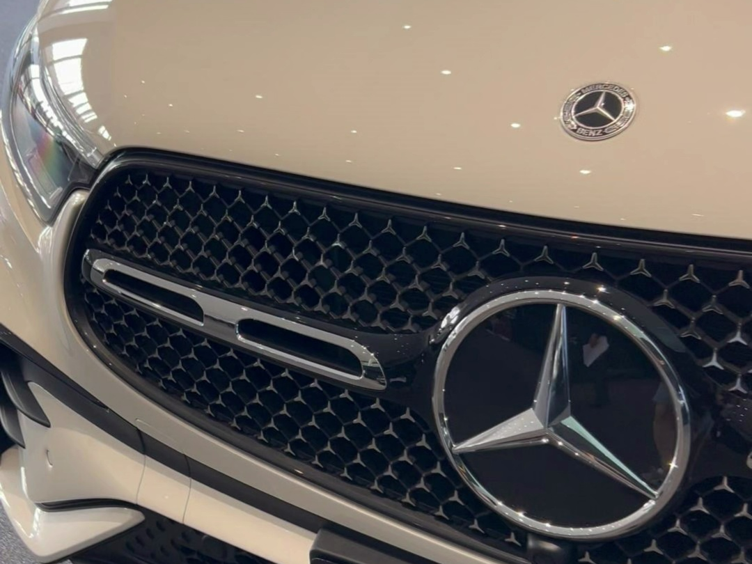 新款glc300coupe,细节很丰富