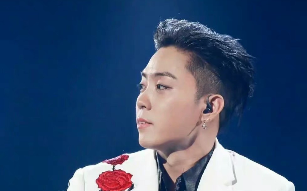 白西装红玫瑰——撩生撩死殷志源