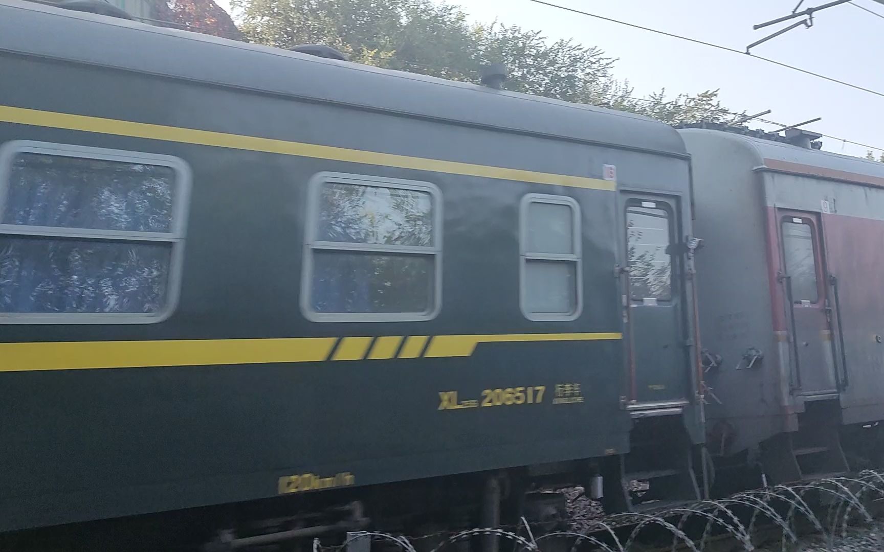 关于k7707的奇葩编组,旅客:我怎么过去啊?