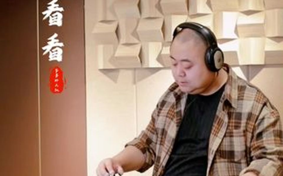 你是否踏上回家的路?盼望着与家人的团聚?一首《常回家看看》送给大家哔哩哔哩bilibili