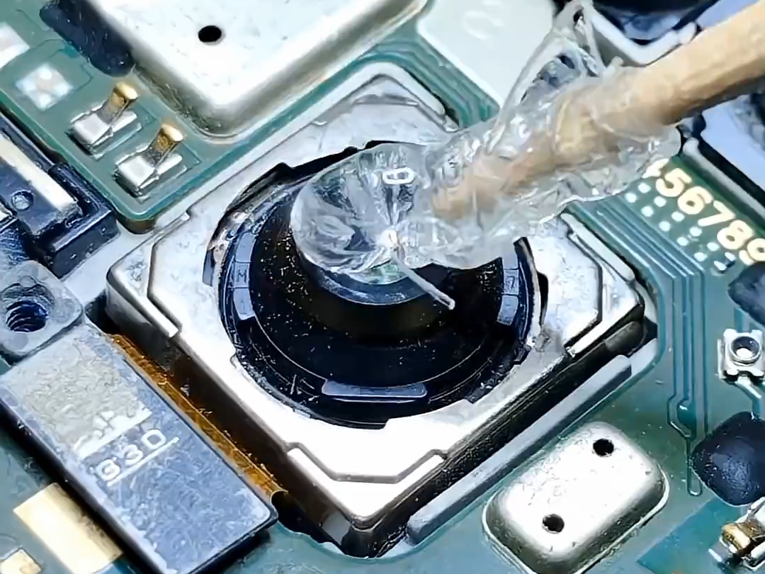 清理手机摄像头解压