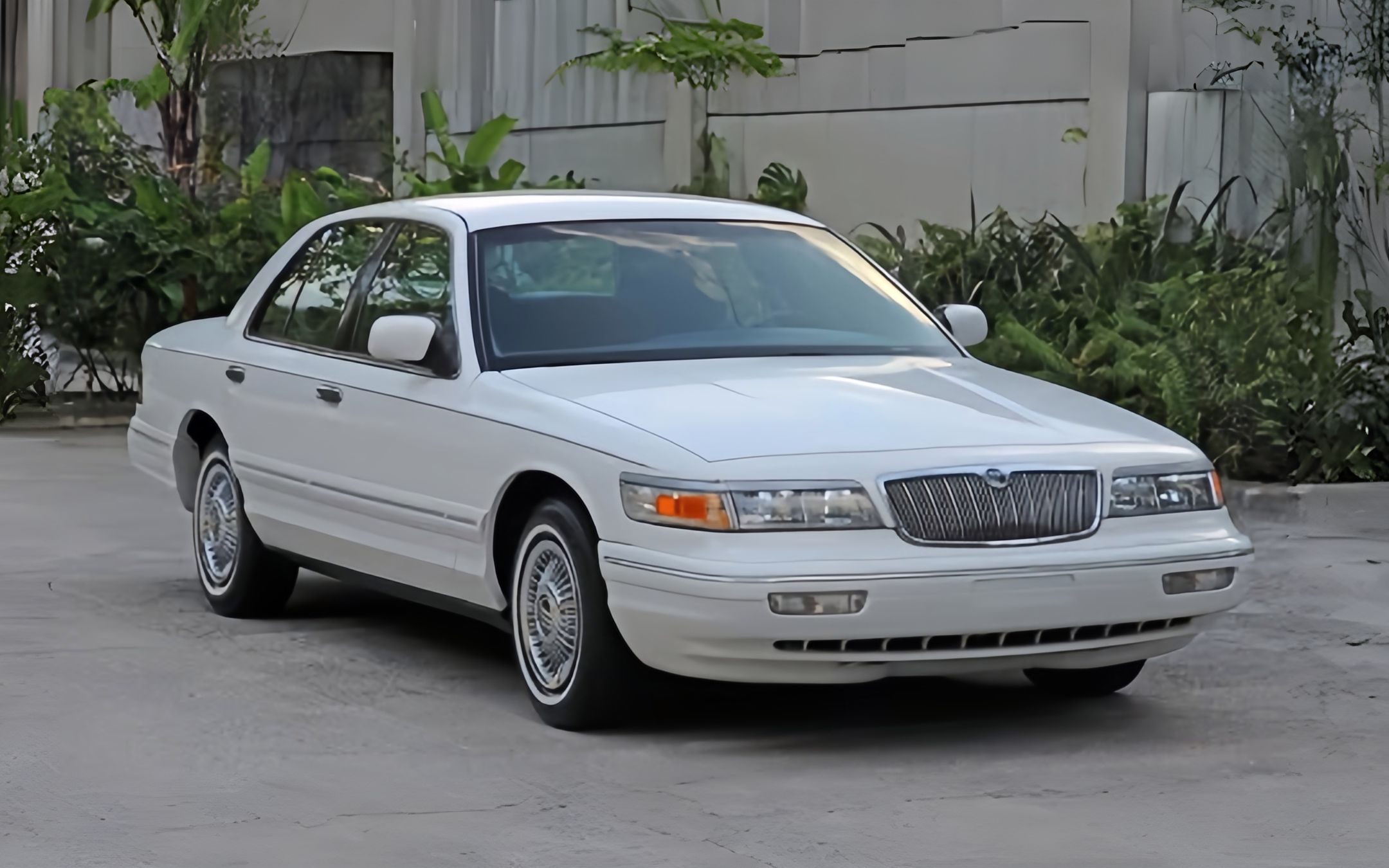 【黑豹平台】1998款水星大侯爵gs 4.6l v8 车型欣赏