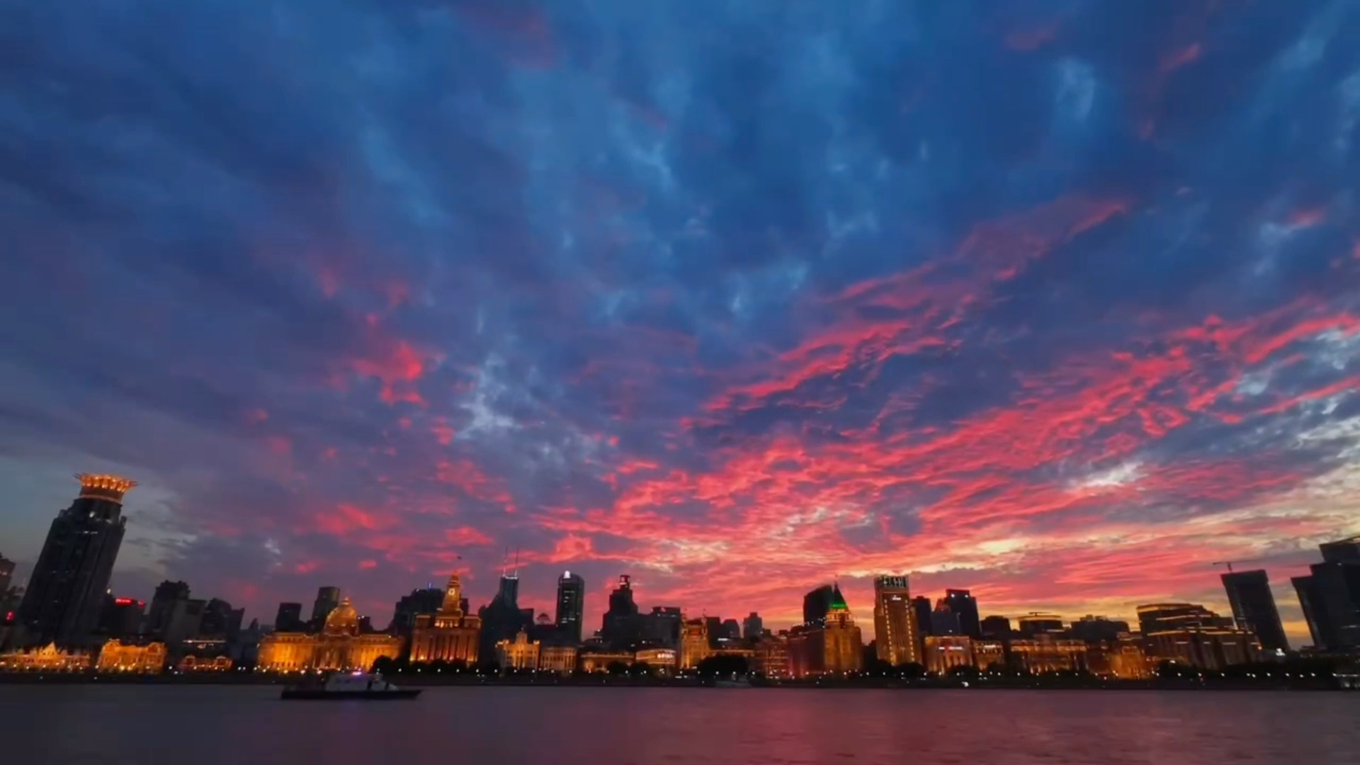 【光阴与影】上海·晚霞|在出梅天的傍晚,送你一片晚霞,愿你开心