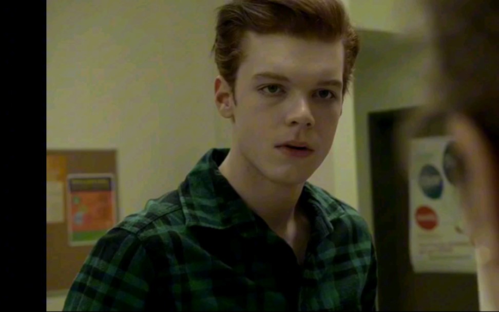 伊恩遭受病痛折磨,暖心米奇温柔照顾