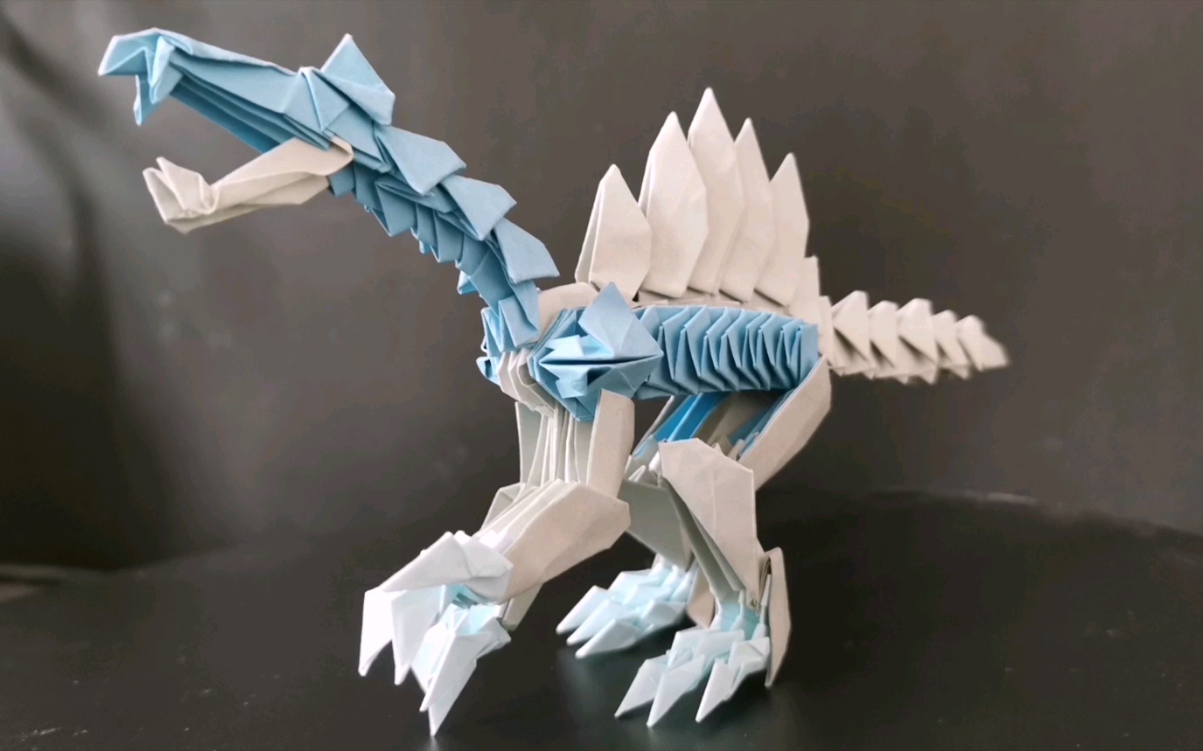 【折纸教程】侏罗纪公园—棘龙,最新还原_哔哩哔哩_bilibili