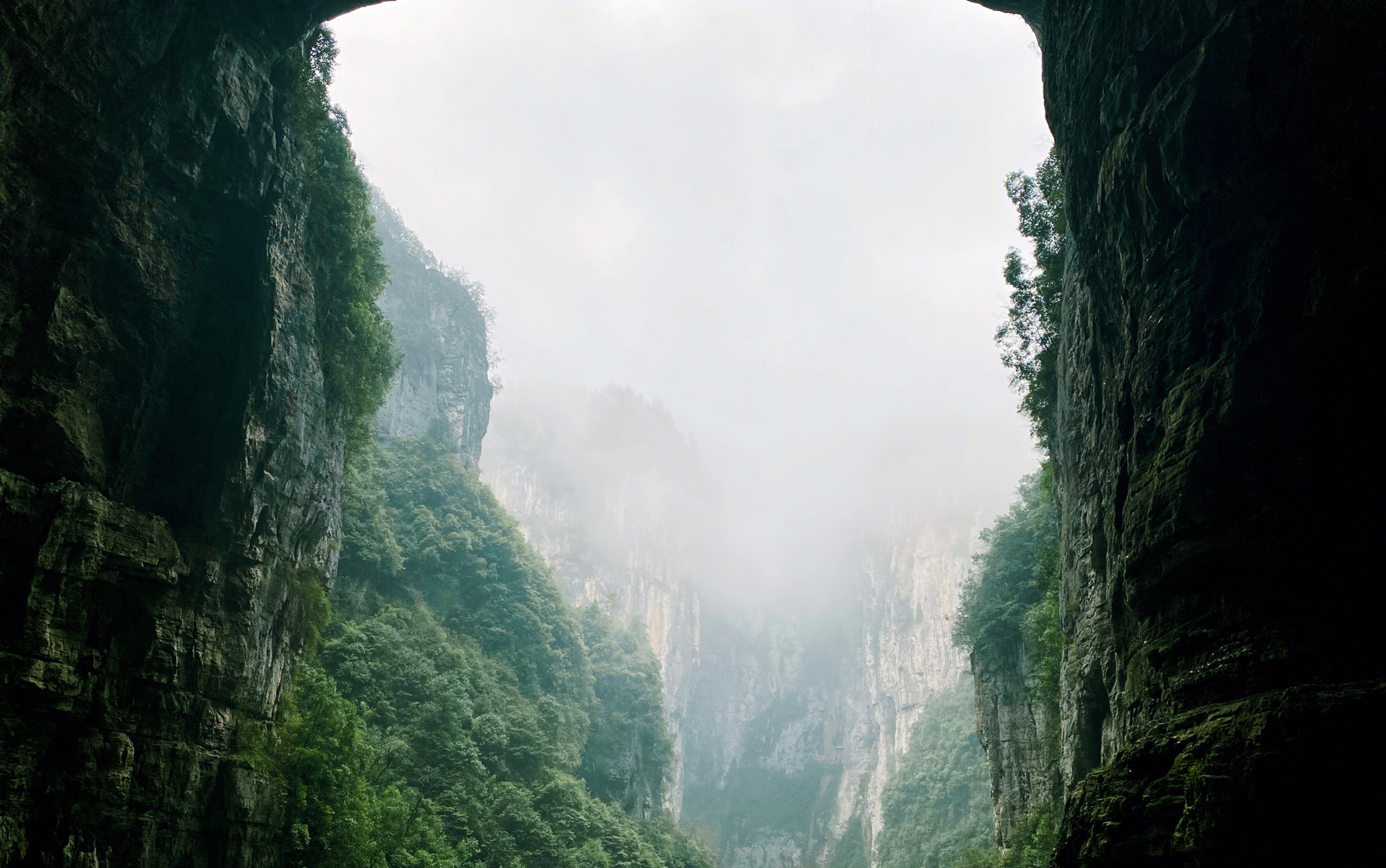 武隆天生三桥,山上下雪山腰下雨,谜一般的天气哔哩哔哩bilibili