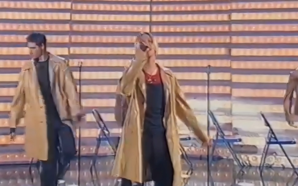 [图]【音乐现场】【AI修复】Backstreet Boys -"As long as You Love Me"Sanremo 1998