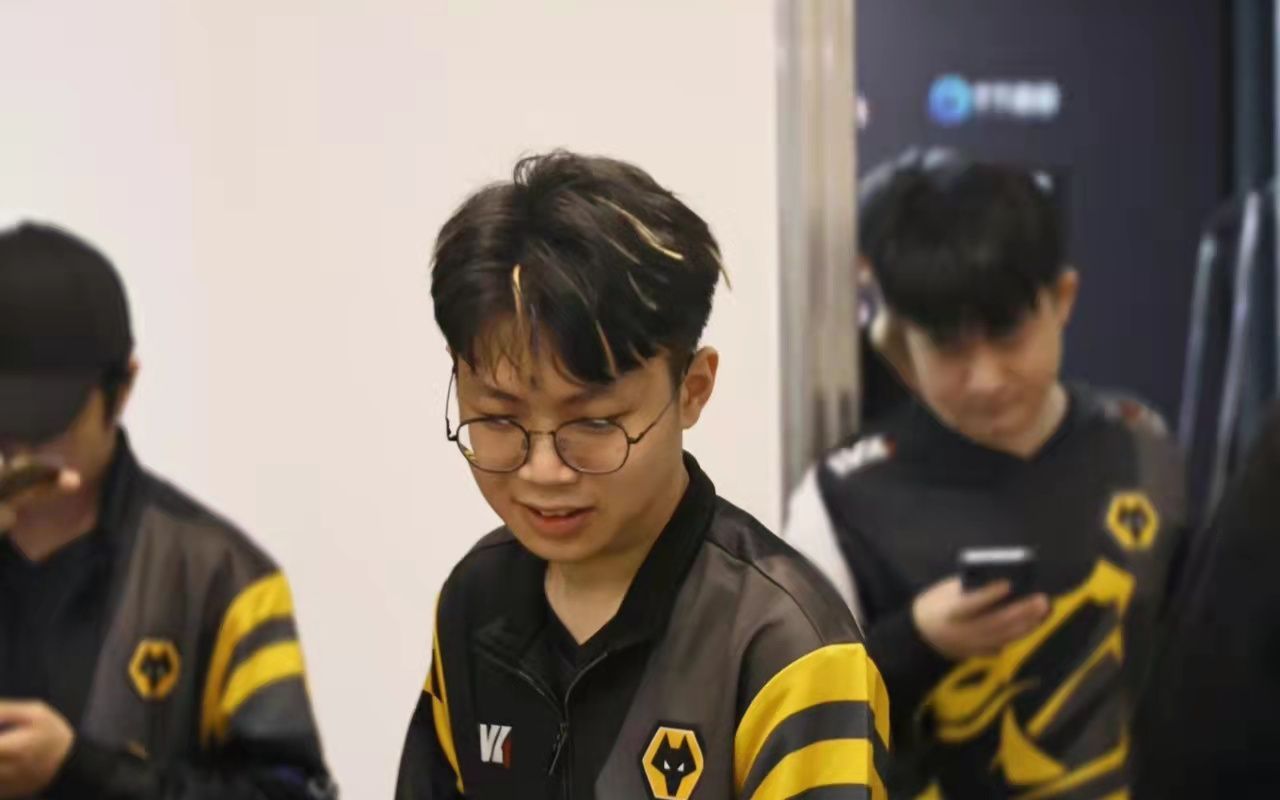 狼队狮子生贺排位道阻且长行则将至行而不辍未来可期