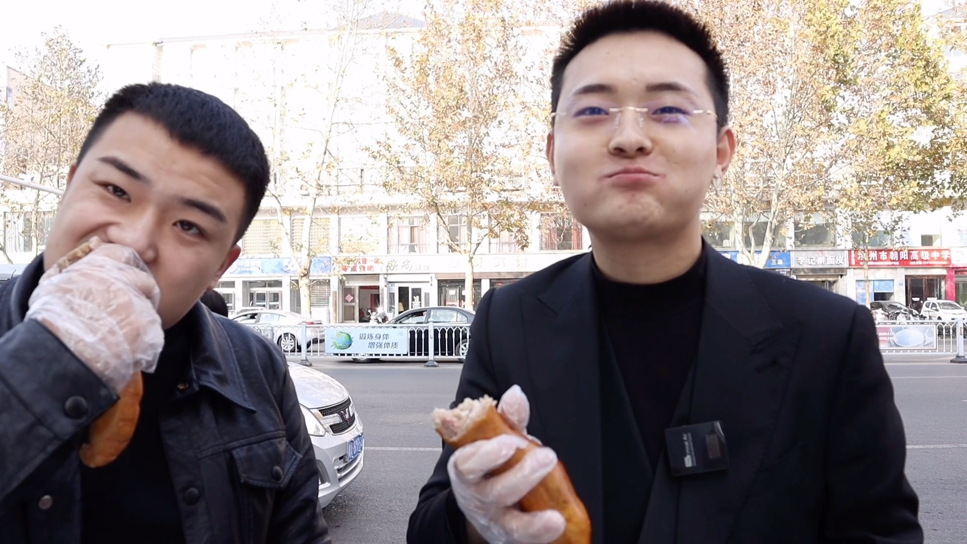 摇摆阳请粉丝吃饭第一天(灌肠)_哔哩哔哩_bilibili