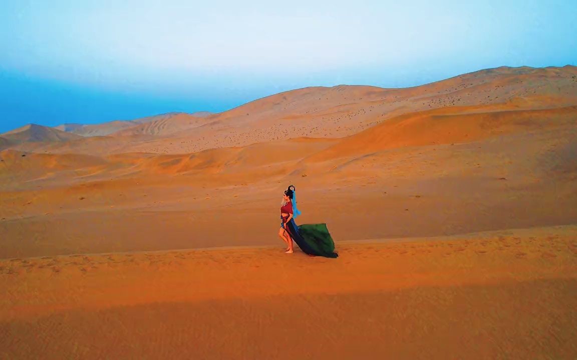 [图]敦煌飞天 一梦敦煌，千年飞天。这个视频价值2W，走过路过不要错过，喜欢点个赞，欢迎一起约拍自驾。