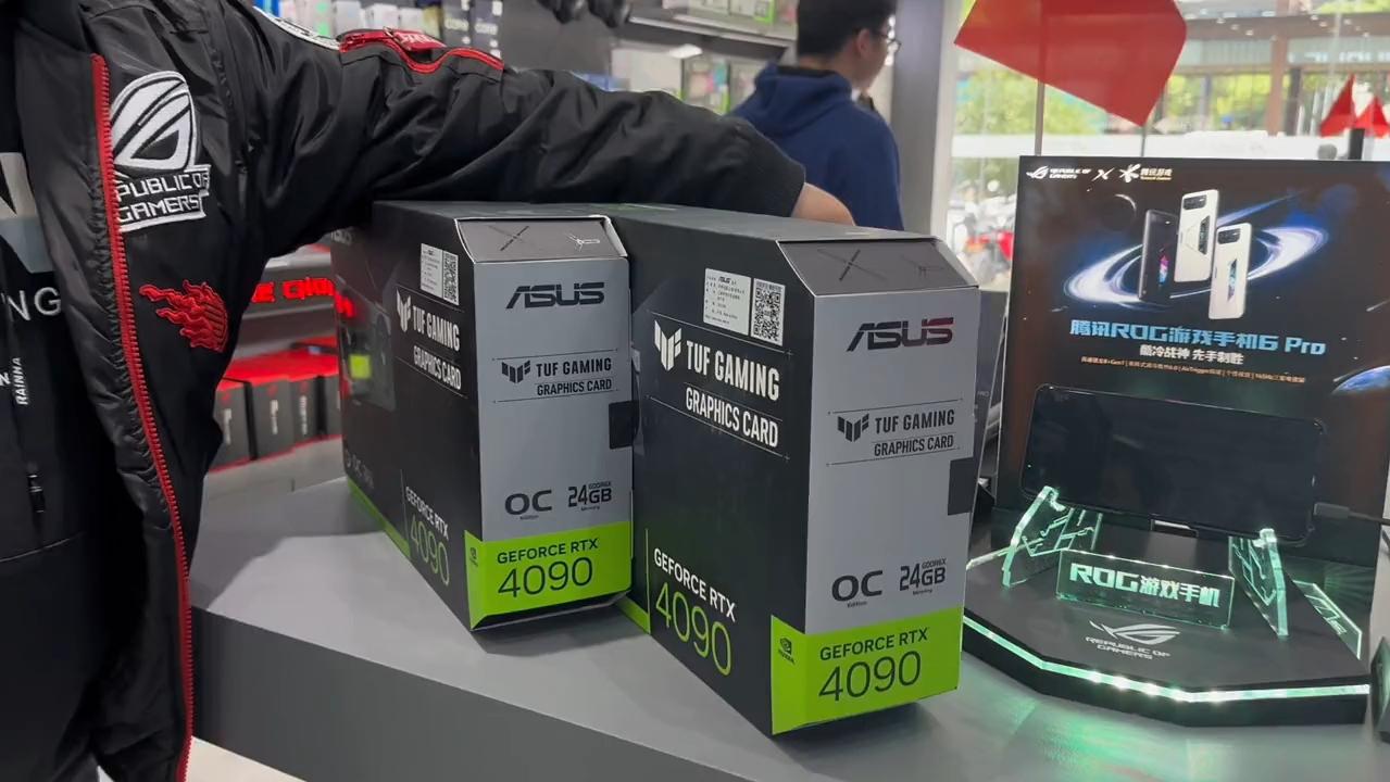 6999安排12台4090游戏显卡,想要的粉丝一定要三连转发