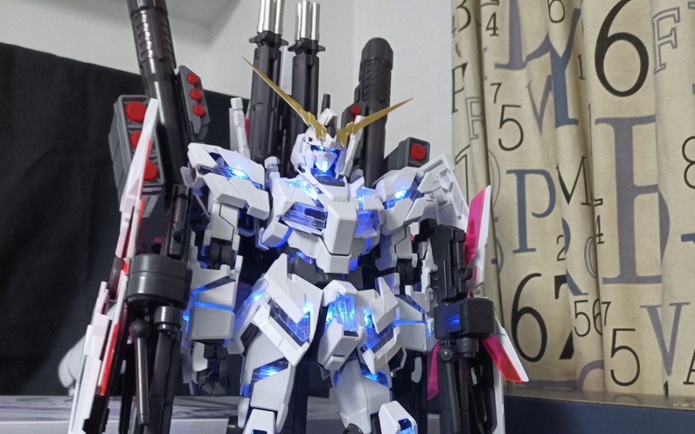 pg全装备透明骨架rgb灯效独角兽顺利完成